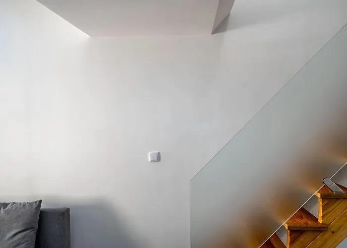 Cozy Ground Floor Studio With Ac And Loft Bedroom
